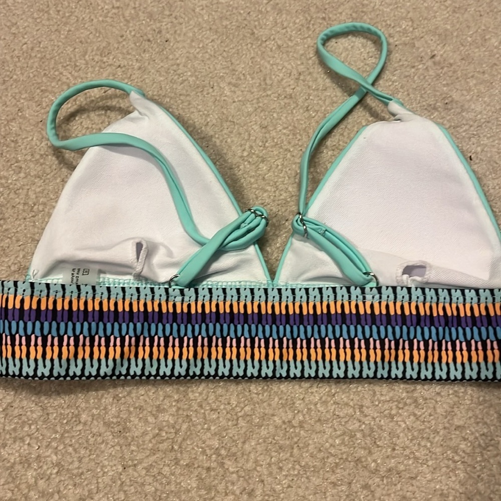 Bikini - Picture 4 of 5